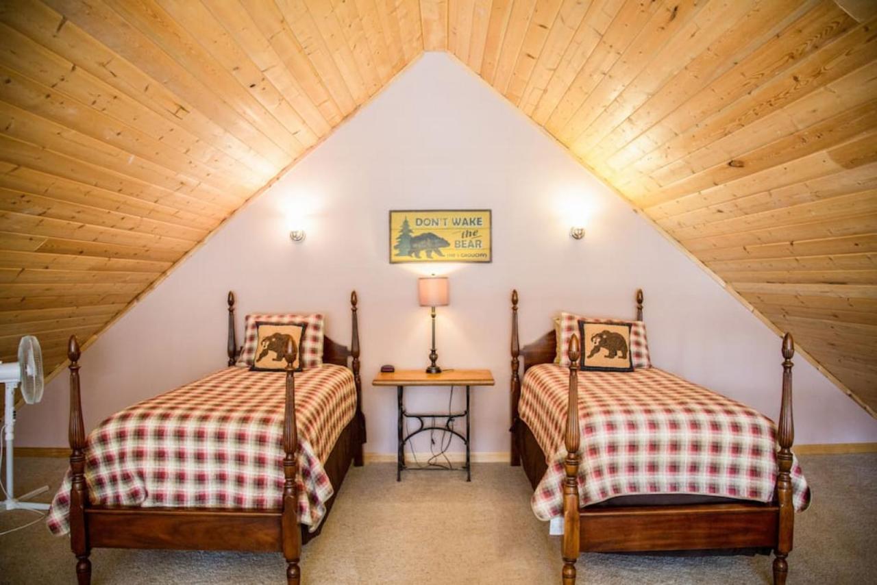 Twin Owls Lodge, Great For Families Master Bedroom, Loft, Full Kitchen, Dogs Ok Estes Park Bagian luar foto